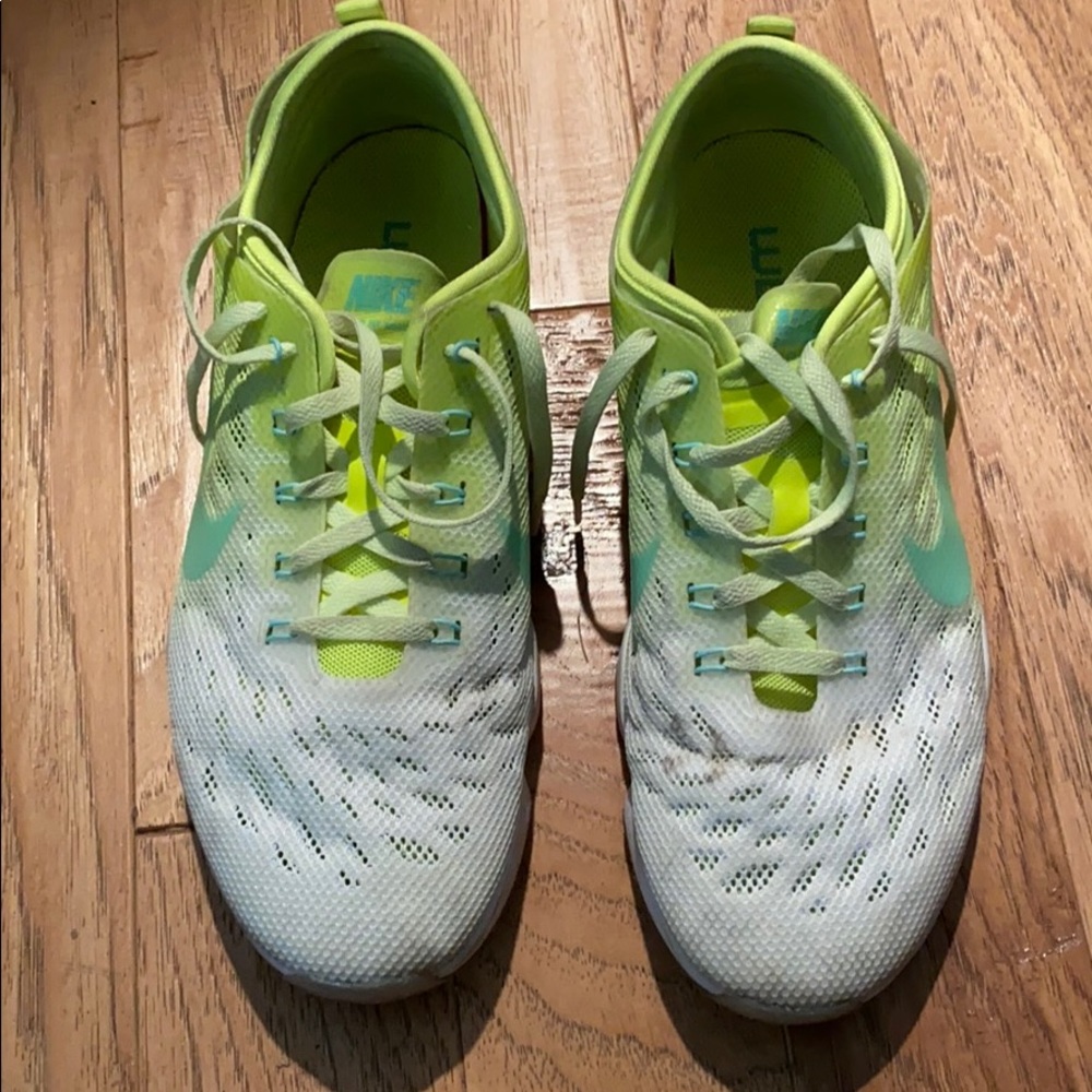 Nike women’s sneakers size 8.5